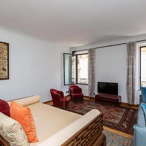 https://amazing-new-penthouse-with-terrace-jewish-ghetto.it-romehotels.com