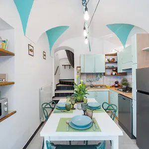 https://domus-regina-elena.hotelitalianriviera.com