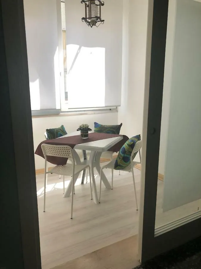 Casa Lorenzo ميستر